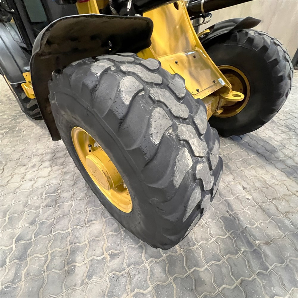 Wheel loader Caterpillar 906 M