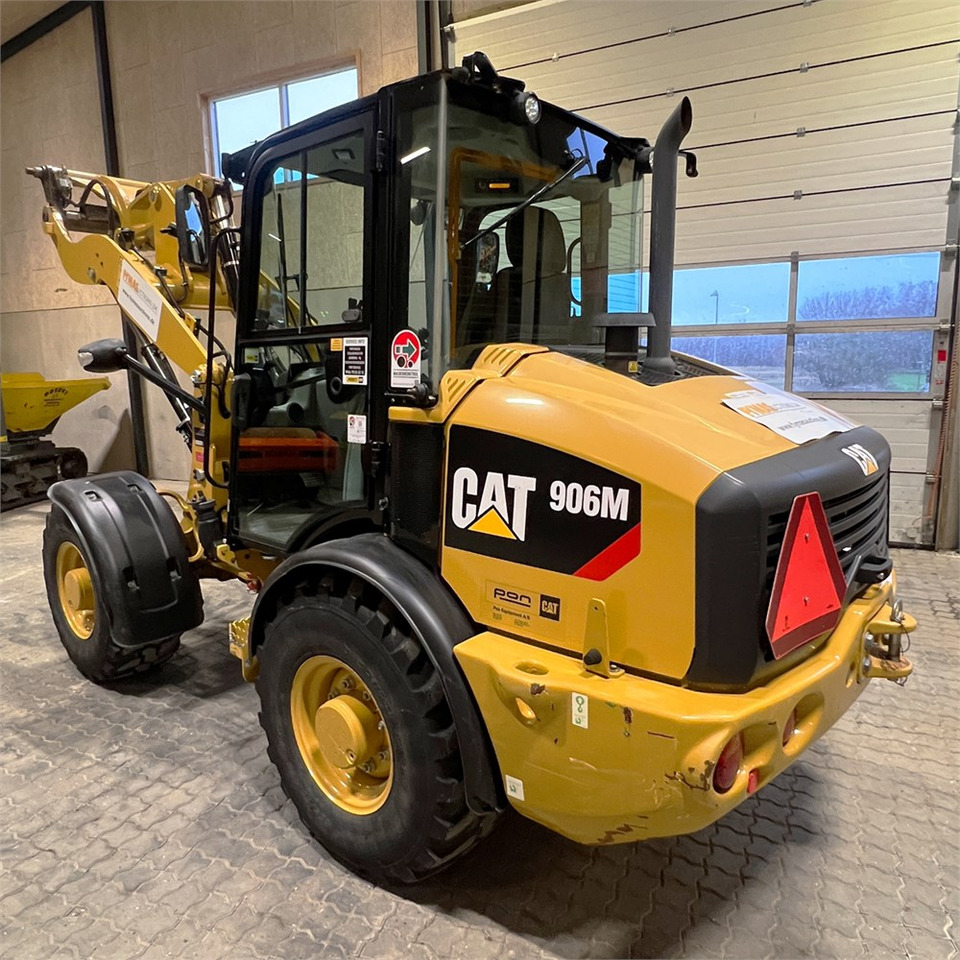 Wheel loader Caterpillar 906 M