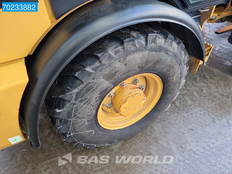 Wheel loader Caterpillar 906 M BUCKET AND FORKS - EPA