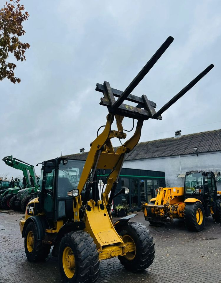 Wheel loader Caterpillar 907H