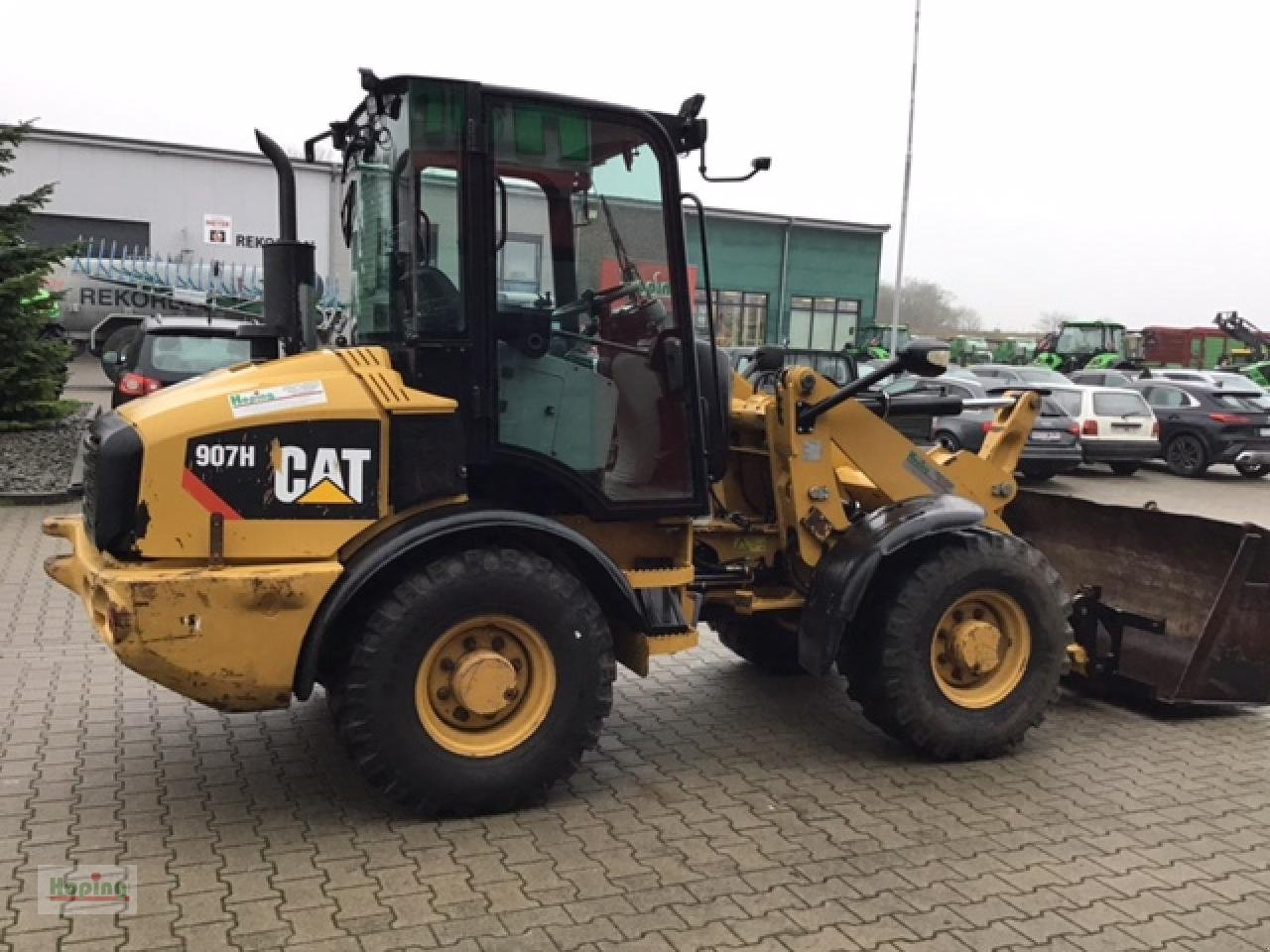 Wheel loader Caterpillar 907 H