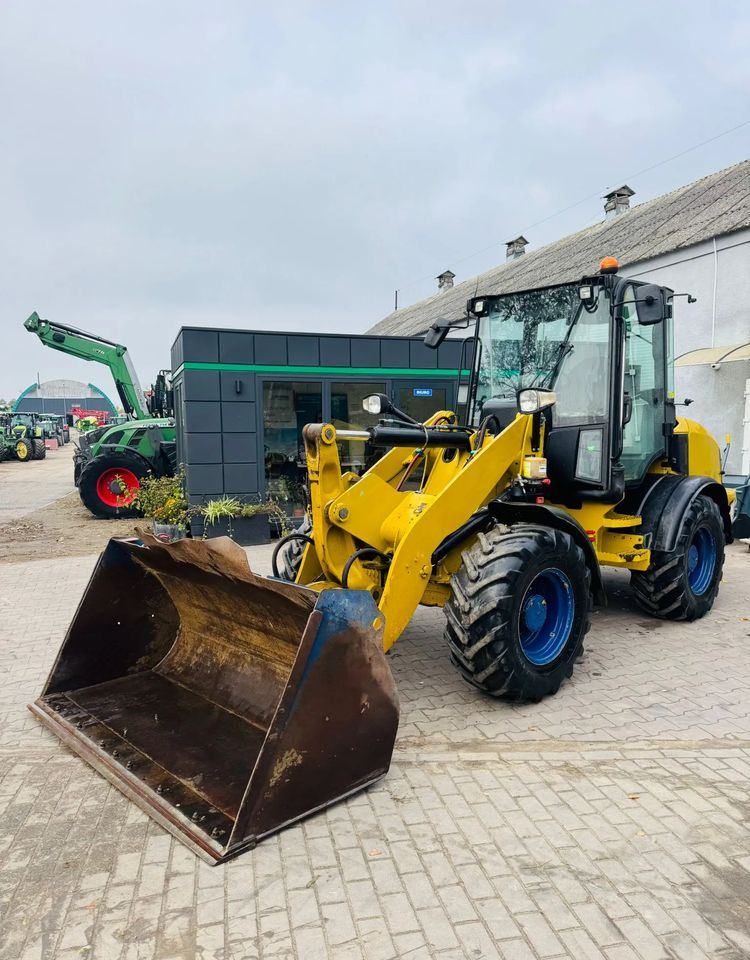 Wheel loader Caterpillar 908H