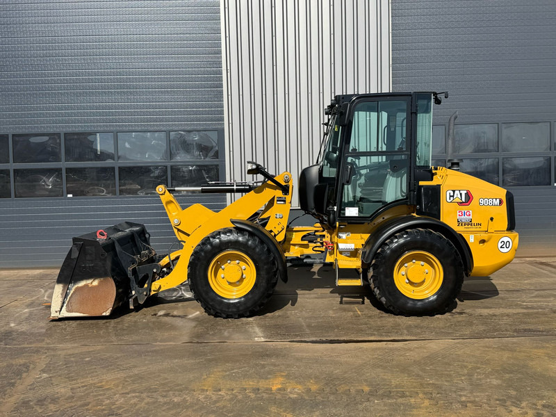 Wheel loader Caterpillar 908M