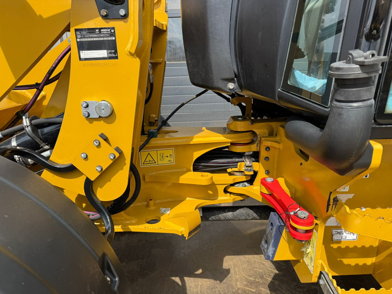 Wheel loader Caterpillar 908M