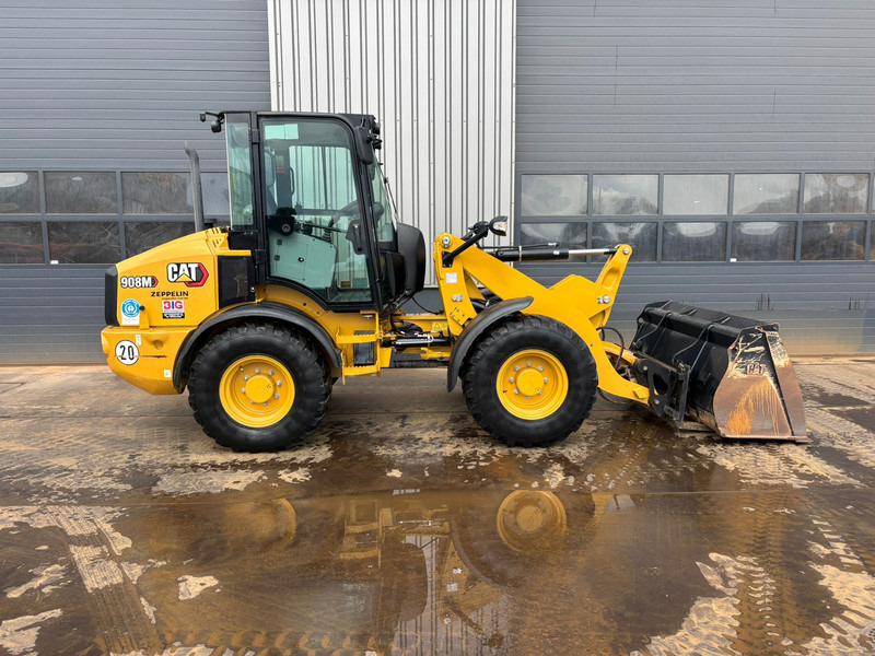 Wheel loader Caterpillar 908M