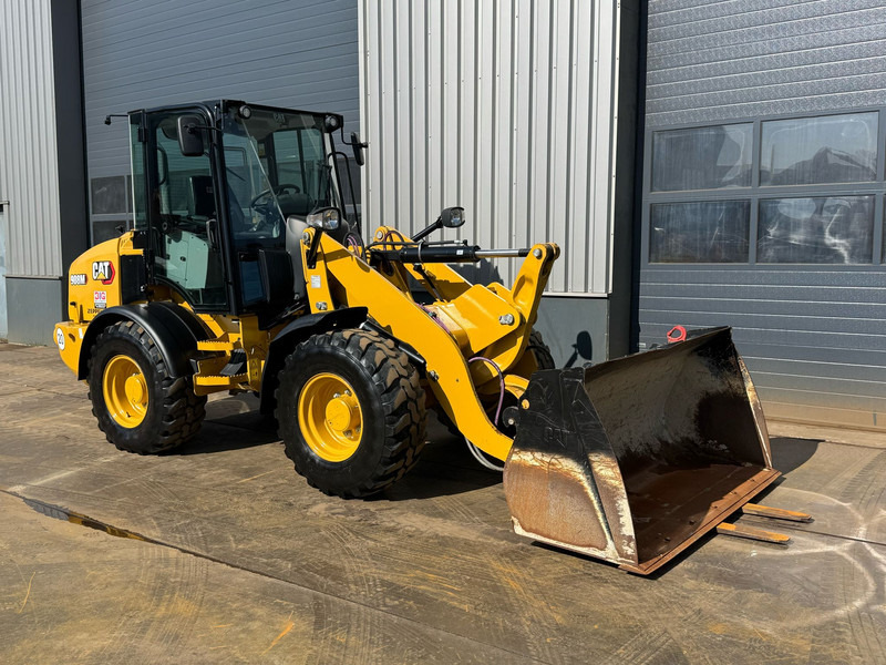 Wheel loader Caterpillar 908M