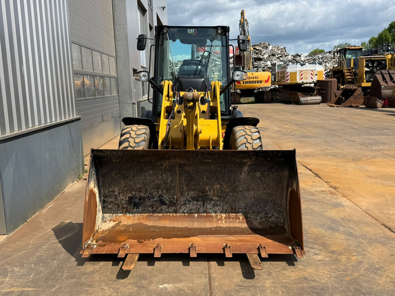 Wheel loader Caterpillar 908M