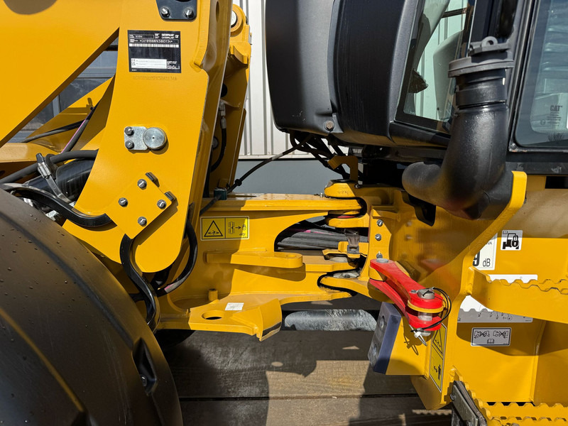 Wheel loader Caterpillar 908M