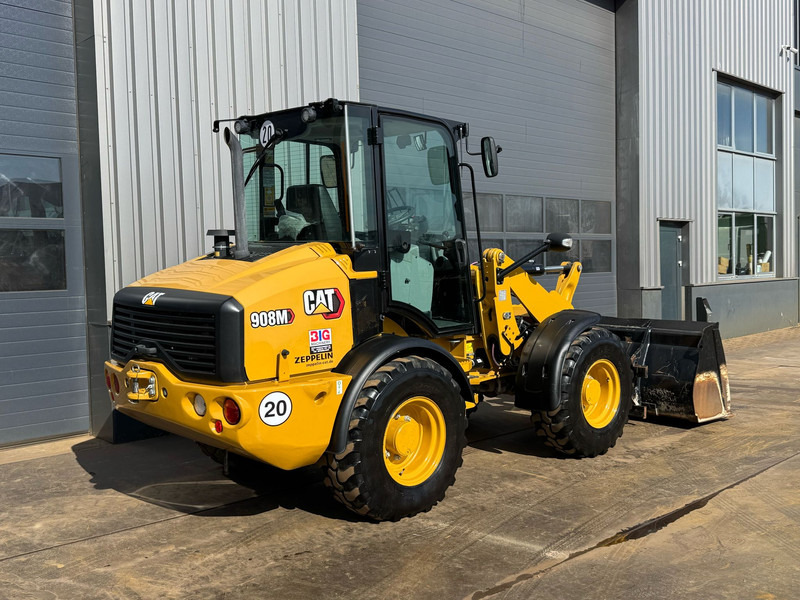 Wheel loader Caterpillar 908M