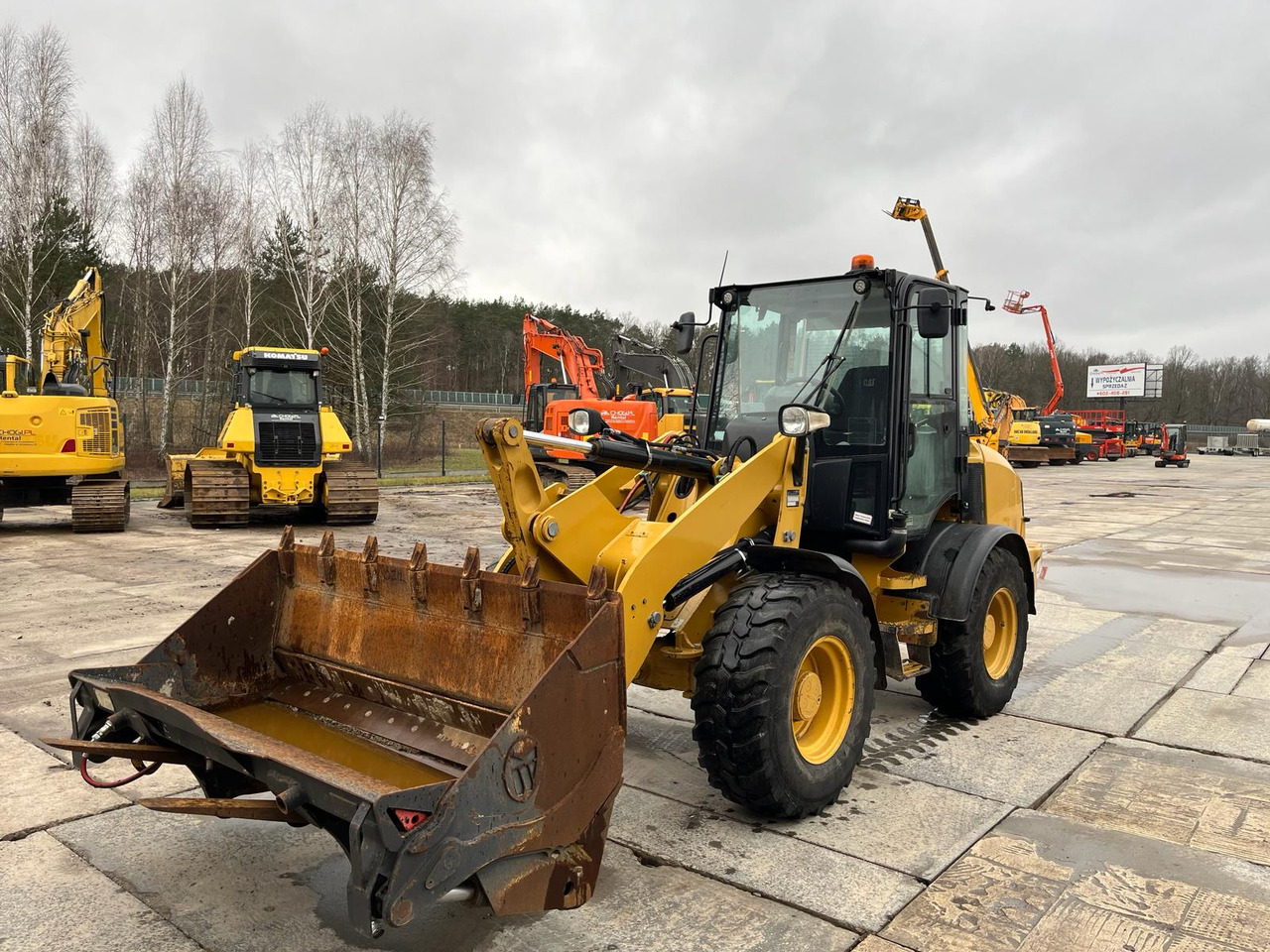 Wheel loader Caterpillar 908M