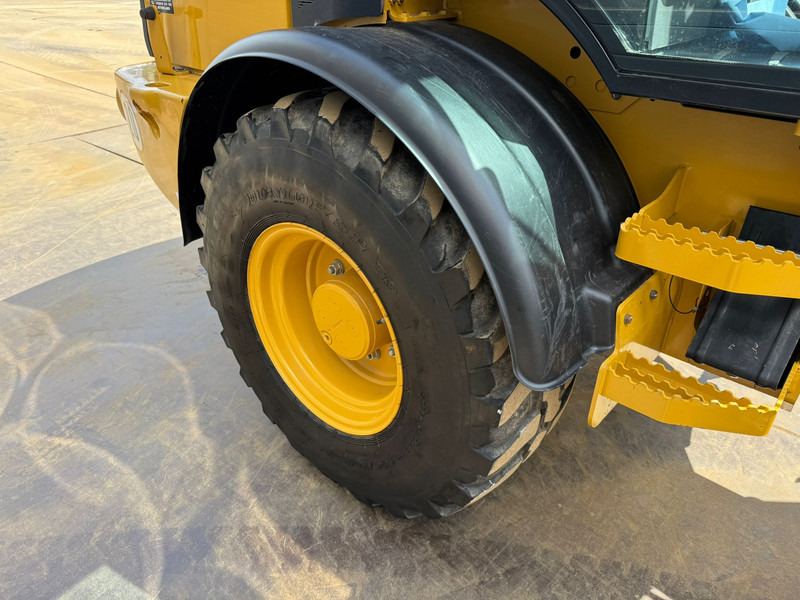 Wheel loader Caterpillar 908M CE + EPA