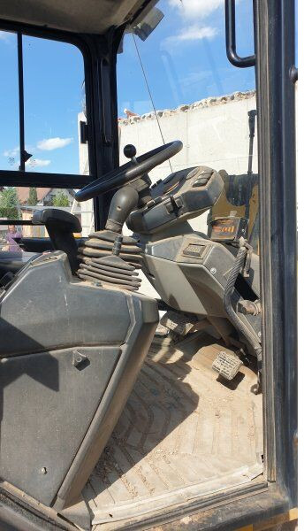 Wheel loader Caterpillar 908 (7t