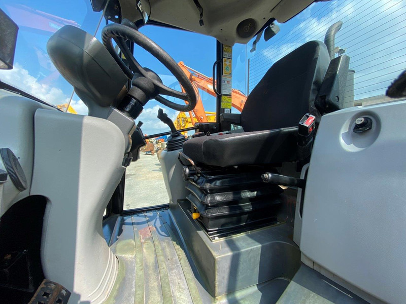 Wheel loader Caterpillar 908 H2 NVT