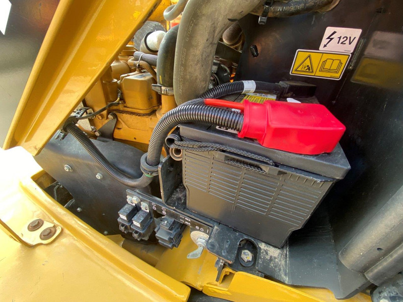 Wheel loader Caterpillar 908 H2 NVT