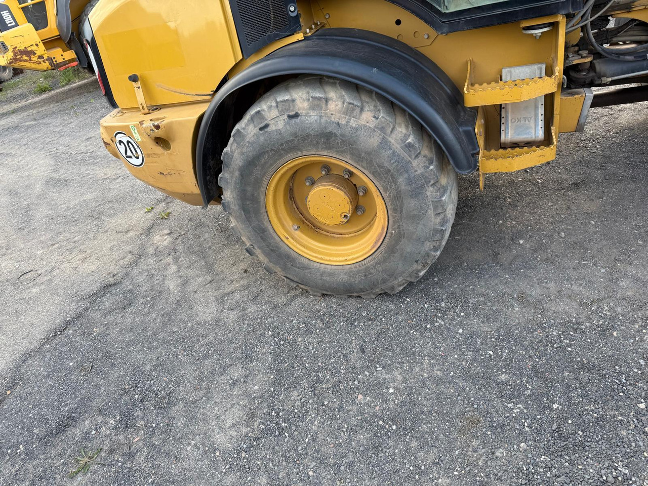 Wheel loader Caterpillar 908 H 2 mal verfügbar