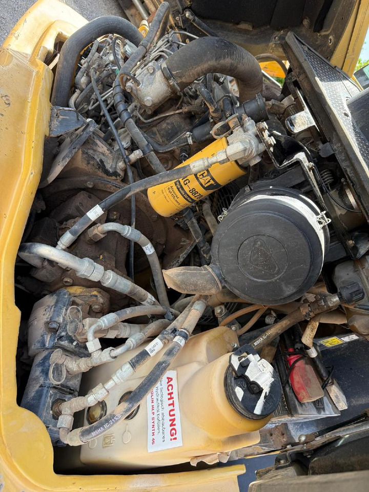 Wheel loader Caterpillar 908 H 2 mal verfügbar