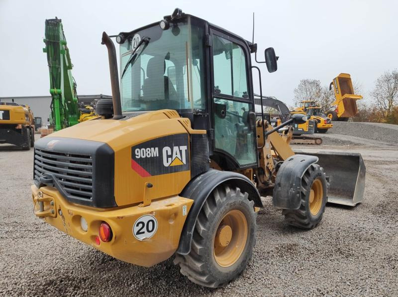 Wheel loader Caterpillar 908 M