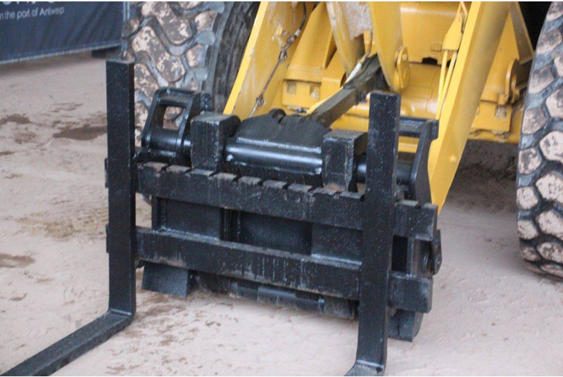 Wheel loader Caterpillar 930M