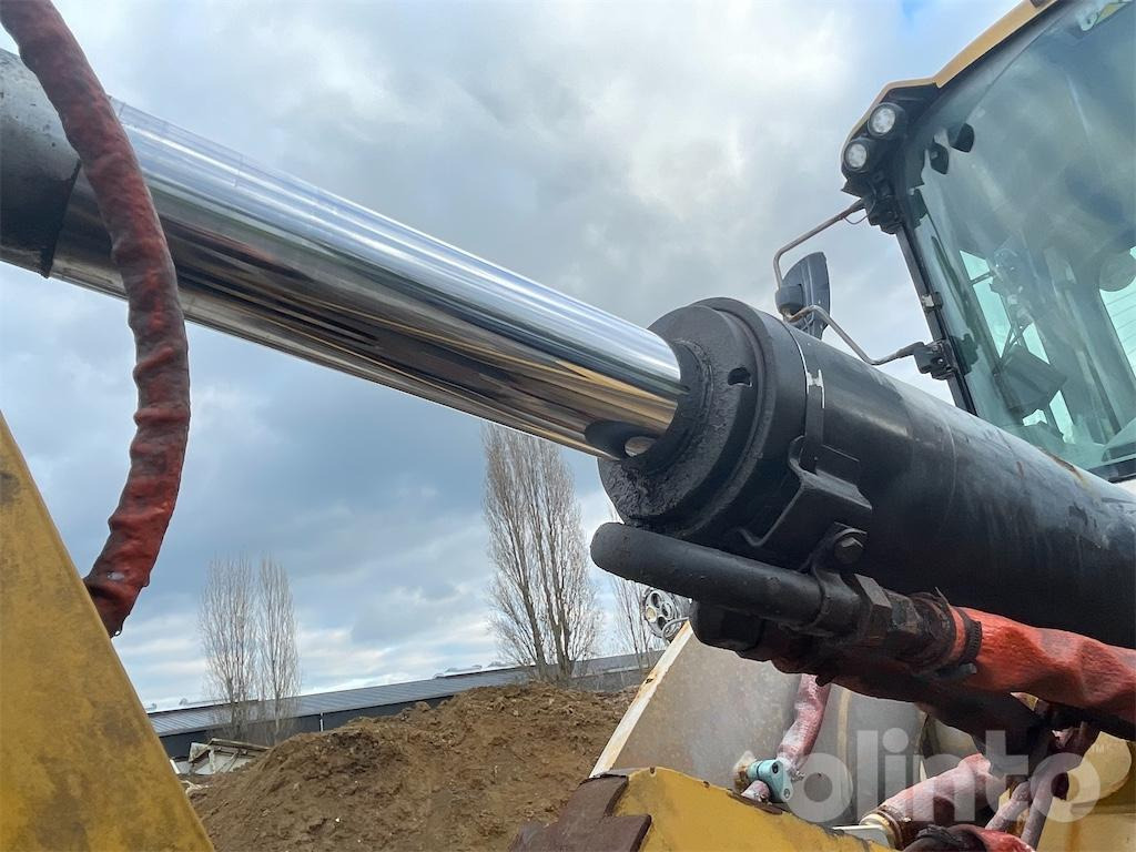 Wheel loader Caterpillar 930 M (2016)