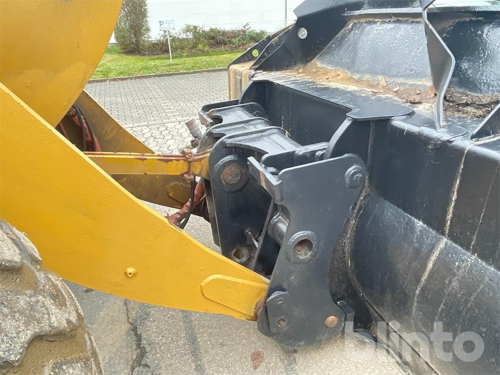 Wheel loader Caterpillar 930 M (2016)