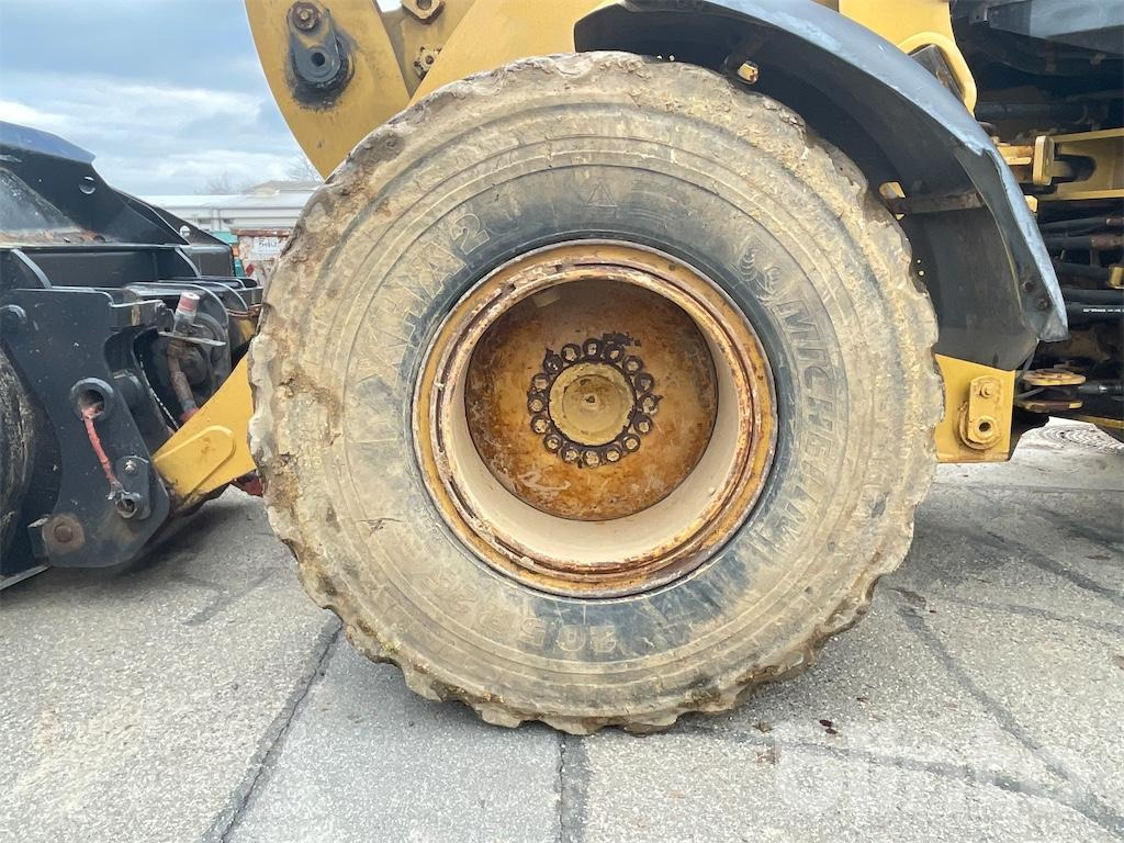 Wheel loader Caterpillar 930 M (2016)