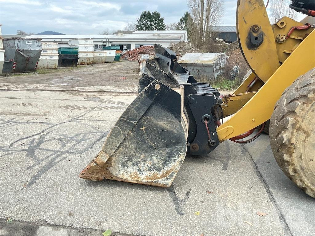 Wheel loader Caterpillar 930 M (2016)