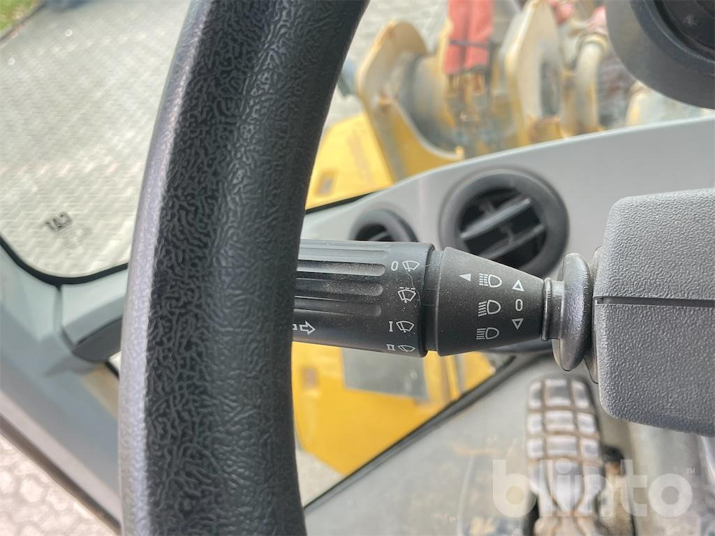 Wheel loader Caterpillar 930 M (2016)