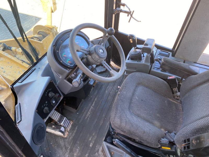 Wheel loader Caterpillar 938G II NVT