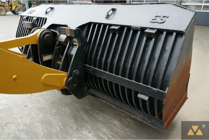 Wheel loader Caterpillar 938K