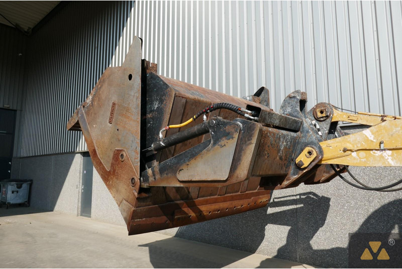 Wheel loader Caterpillar 938M