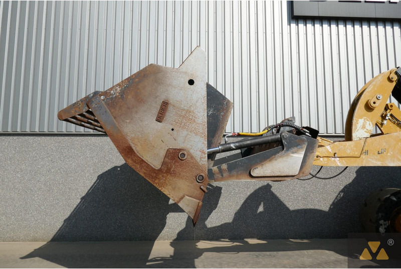 Wheel loader Caterpillar 938M