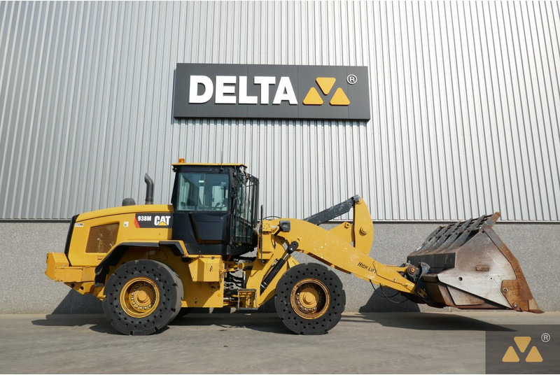 Wheel loader Caterpillar 938M