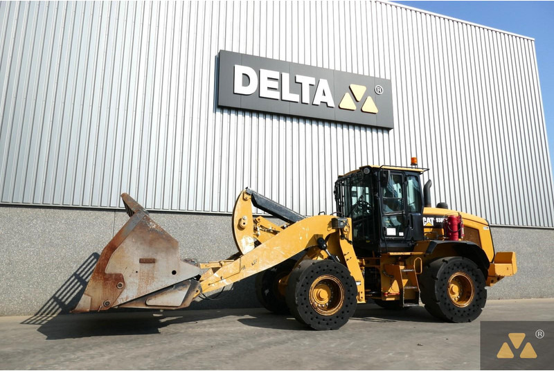 Wheel loader Caterpillar 938M