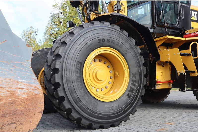 Wheel loader Caterpillar 938 M | 2X BUCKET | JIB | FORKS | BSS | GOOD CONDITION