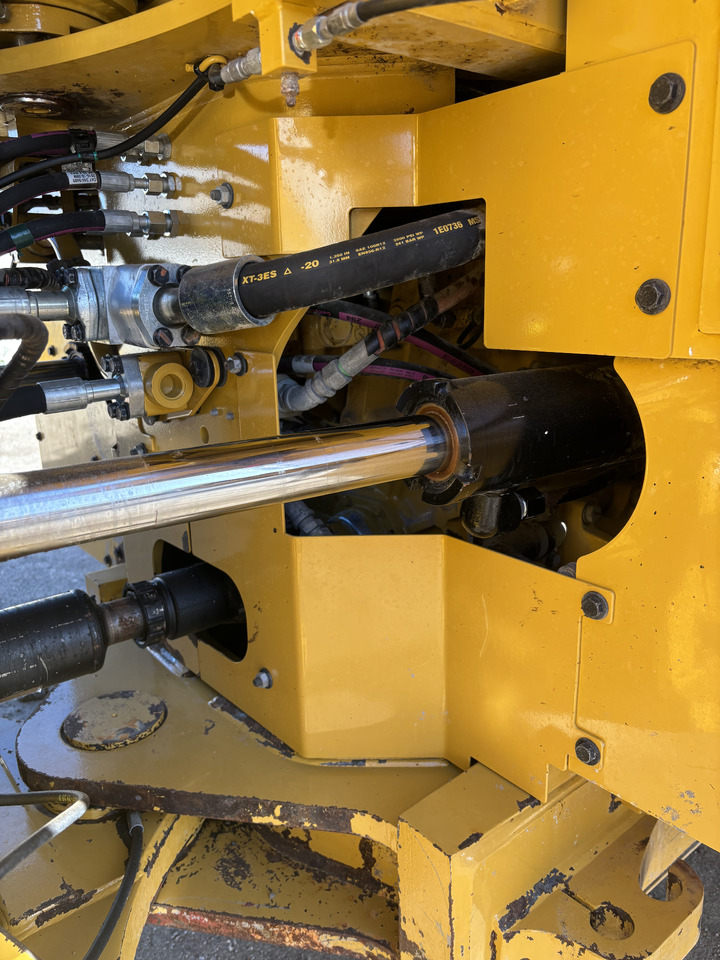 Wheel loader Caterpillar 950M