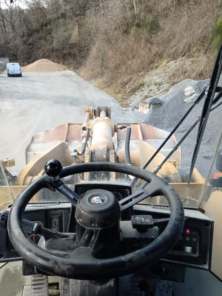 Wheel loader Caterpillar 962G 1