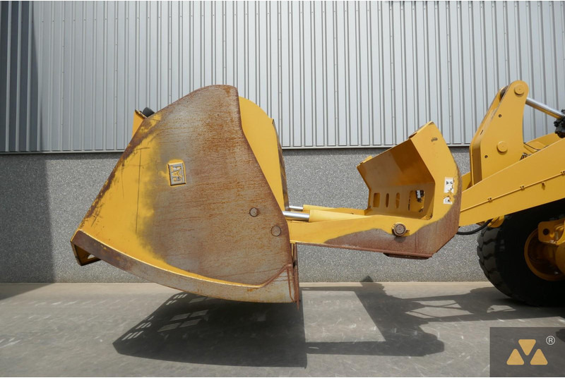 Wheel loader Caterpillar 962M