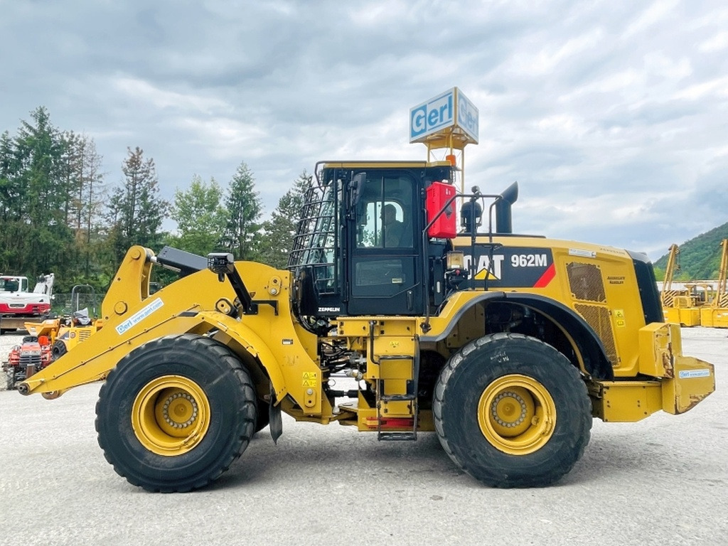 Wheel loader Caterpillar 962M (3939)