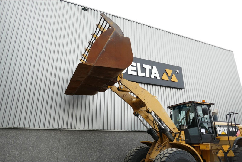 Wheel loader Caterpillar 966K