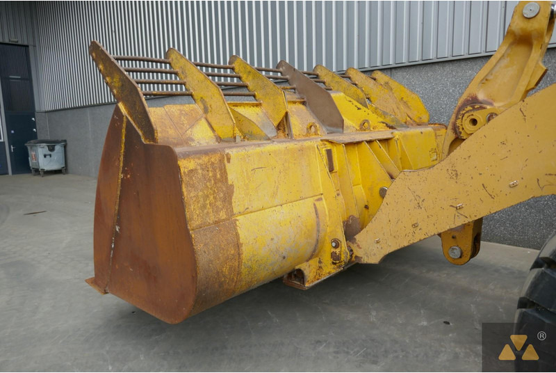 Wheel loader Caterpillar 966K