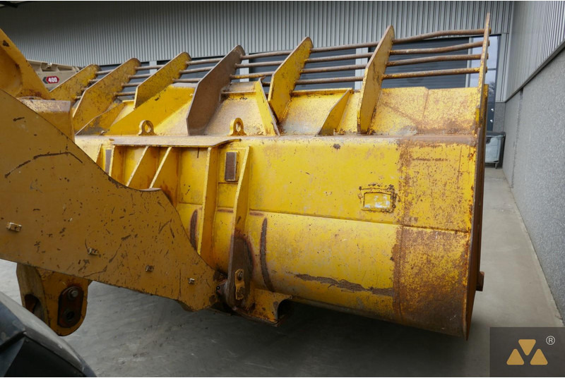 Wheel loader Caterpillar 966K