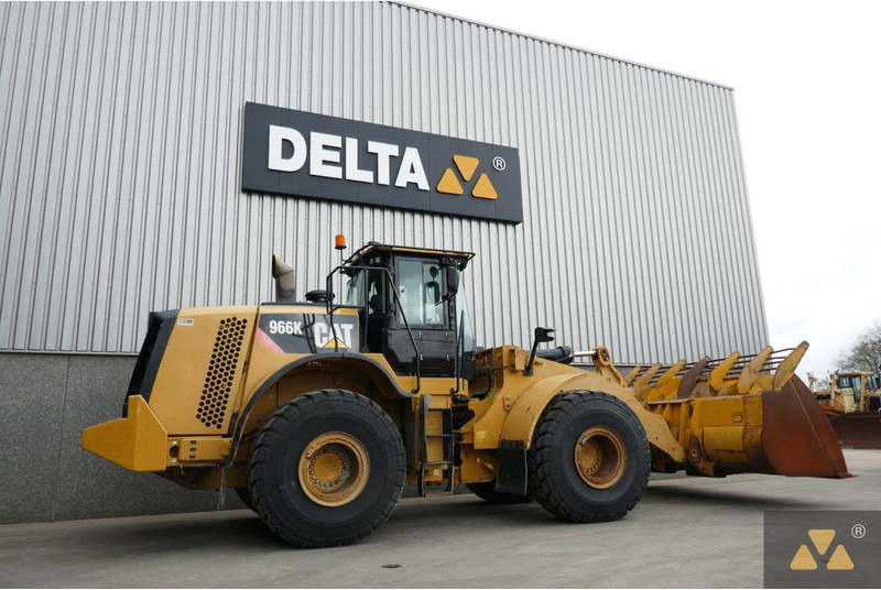 Wheel loader Caterpillar 966K