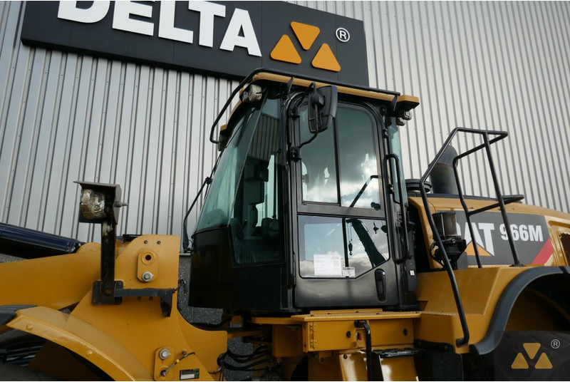 Wheel loader Caterpillar 966M