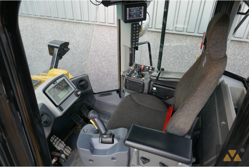 Wheel loader Caterpillar 966M