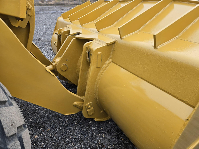 Wheel loader Caterpillar 966MXE