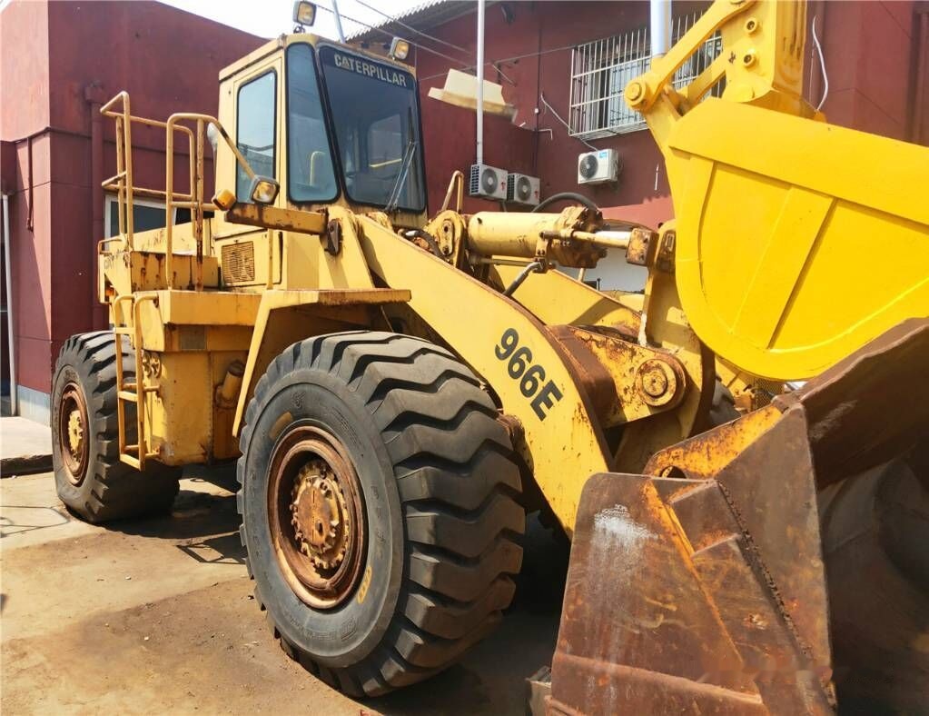 Wheel loader Caterpillar 966 E