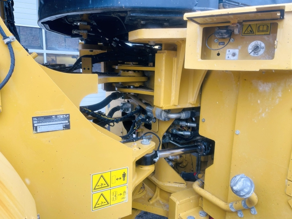 Wheel loader Caterpillar 966 K (4098)