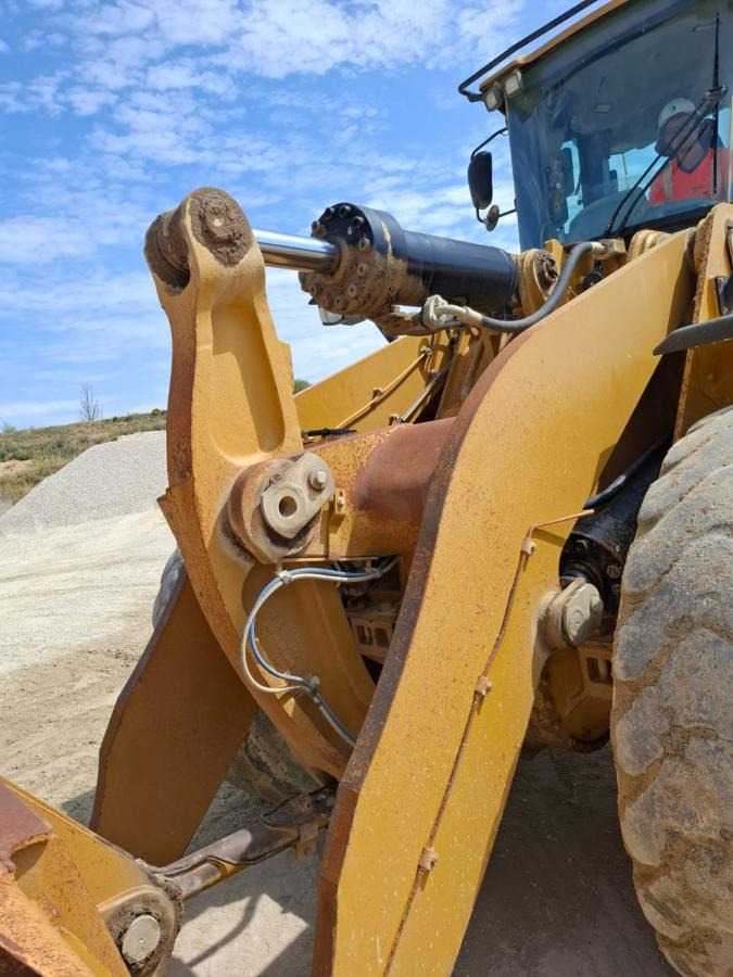 Wheel loader Caterpillar 972K
