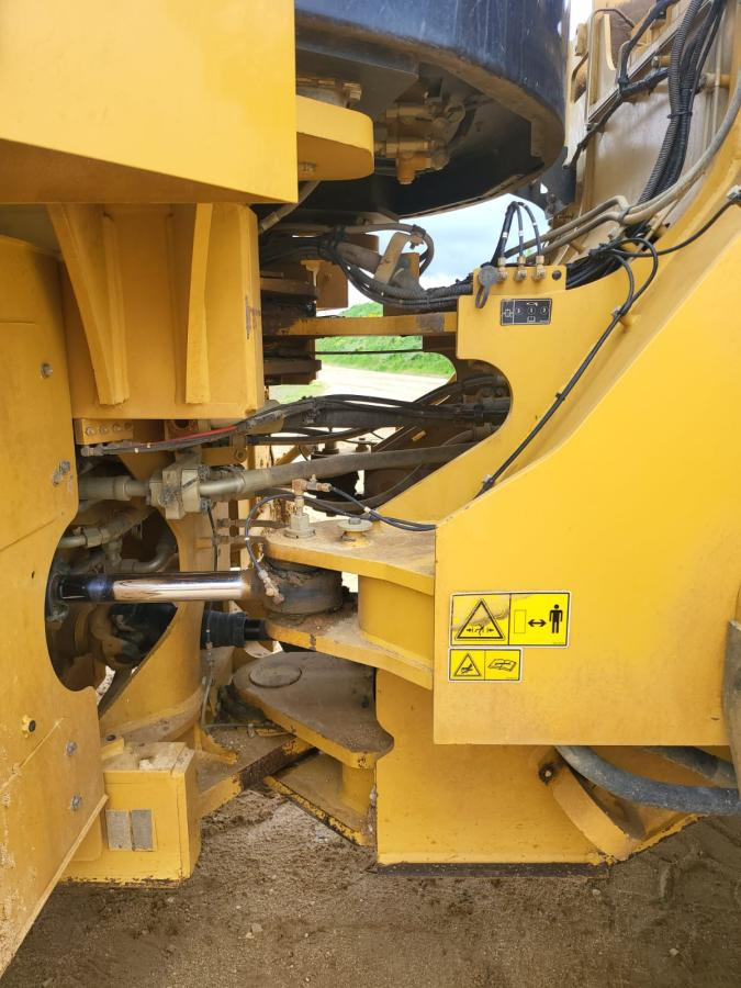 Wheel loader Caterpillar 972K