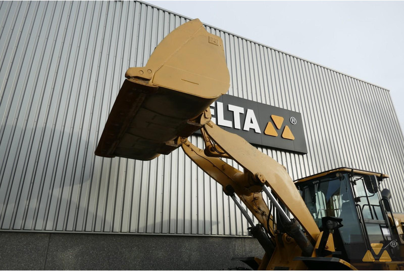 Wheel loader Caterpillar 972M